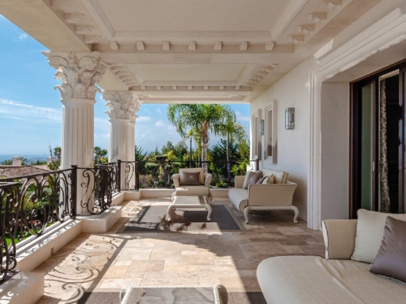 For sale 🏡 Luxurious Mansion in Sierra Blanca, Marbella Golden Mile! 🌟 Sea View  -Gated 