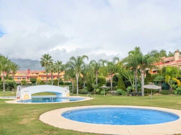 For Sale 🏡 Marbella Golden Mile, Marbella 🌅 South-west facing townhouse within walking distance to Puente Romano and the beach