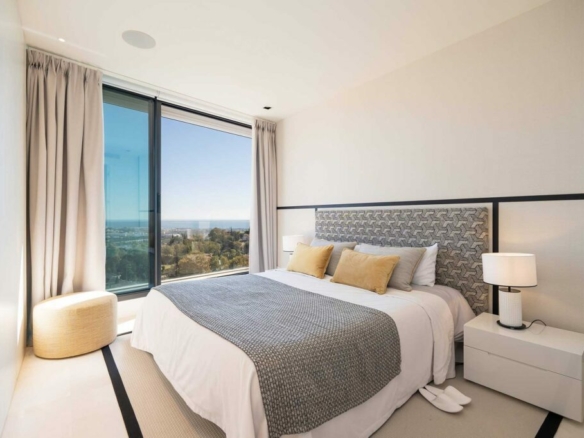 For Rent – Luxurious 3-Bedroom Duplex Apartment with Spectacular Views