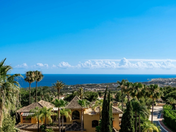 FOR SALE EXQUISITE 🏰 MANSION 🌄 WITH BREATHTAKING VIEWS 🌅 in Sierra Blanca, Golden Mile.