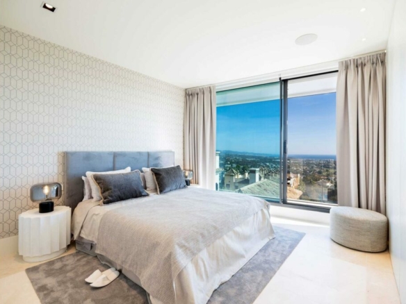 For Rent – Luxurious 3-Bedroom Duplex Apartment with Spectacular Views