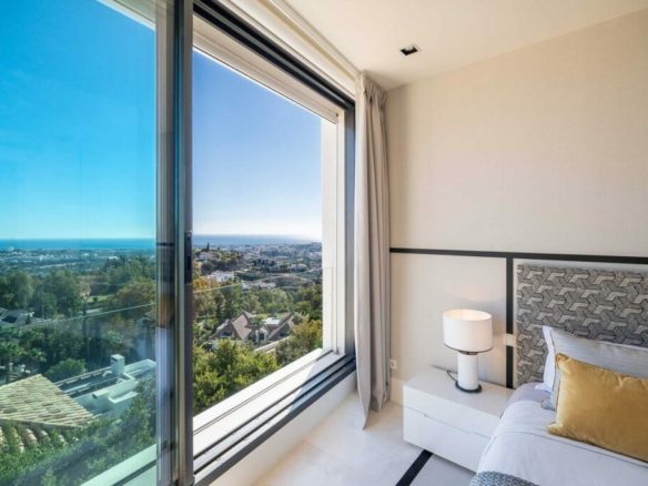 For Rent – Luxurious 3-Bedroom Duplex Apartment with Spectacular Views