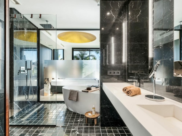 Modern Villa for Sale & Rent in Casablanca, Marbella Golden Mile. Walk to Beach