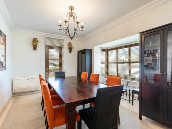 🏡 FOR SALE  🌟  Classic Style Villa –  Nueva Andalucia – Gated Community