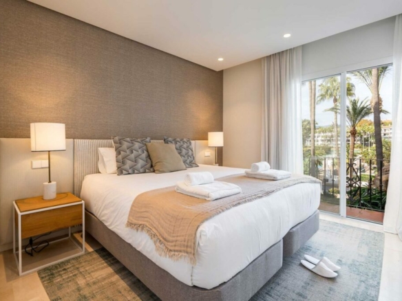 For Rent – Luxurious 4 bedrooms Duplex Penthouse in Puente Romano Resort, Marbella 🏠