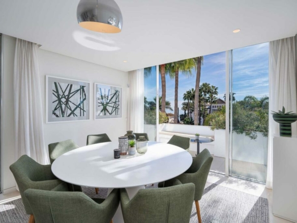 For Rent – Luxurious 4 bedrooms Duplex Penthouse in Puente Romano Resort, Marbella 🏠