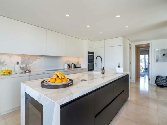 For Rent – Luxurious 4 bedrooms Duplex Penthouse in Puente Romano Resort, Marbella 🏠