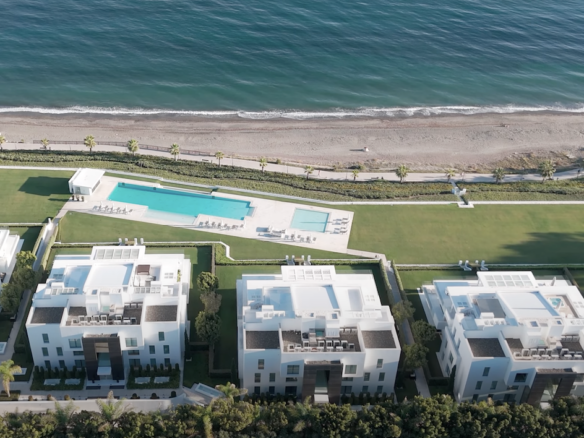 For sale  – EMARE Luxury Beachfront Apt. & Penthouse  10min from Puerto Banus 🏖️