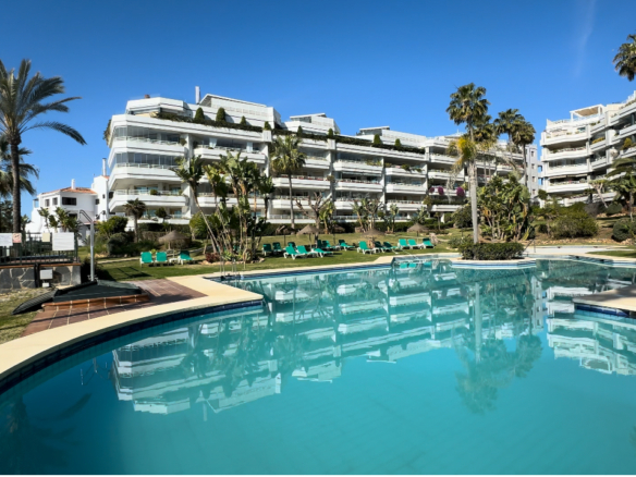 For Rent – Golden Mile –  Esmeralda Playa – 3 Bedroom Apartment – Sea views. -Gated