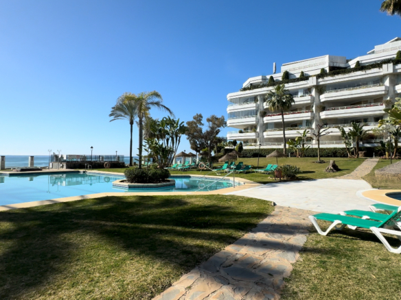 For Rent – Golden Mile –  Esmeralda Playa – 3 Bedroom Apartment – Sea views. -Gated