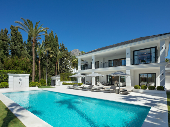 🌟 FOR SALE: EXCEPTIONAL ESTATE IN SIERRA BLANCA WITH SEA VIEWS 🌅
