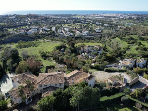 For Sale – Benahavis – Mansion & Guesthouse – 27000m2 Plot – Gated – Sea Views