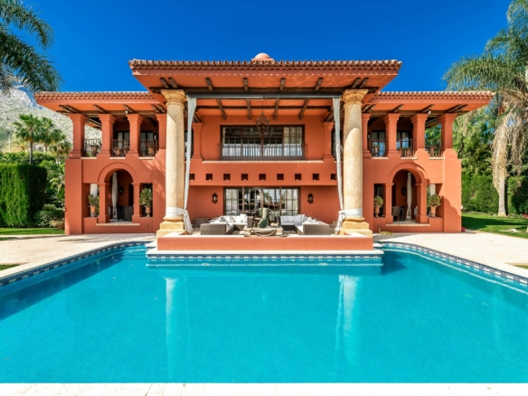 FOR SALE EXQUISITE 🏰 MANSION 🌄 WITH BREATHTAKING VIEWS 🌅 in Sierra Blanca, Golden Mile.