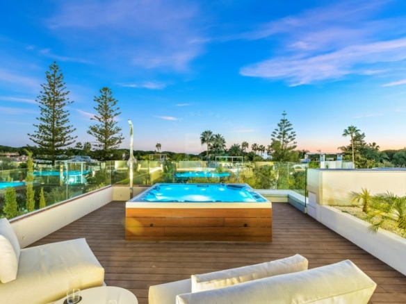  Modern Villa for Sale & Rent in Casablanca, Marbella Golden Mile. Walk to Beach