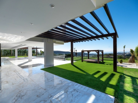 SOLD – Marbella Club Golf – Modern 5B  Villa – Panoramic Views