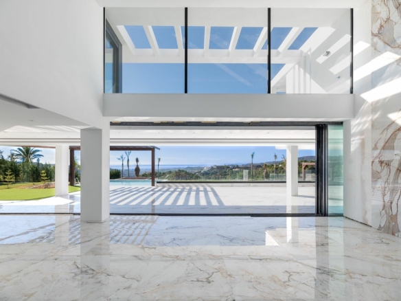 SOLD – Marbella Club Golf – Modern 5B  Villa – Panoramic Views