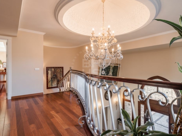 For sale 🌟 ELEGANT 10 Bedrooms BEACHFRONT MANSION WITH GUEST ACCOMMODATION ON THE NEW GOLDEN MILE 🌴