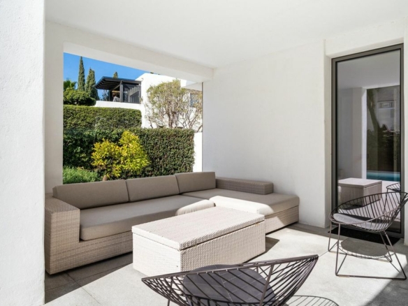 For Rent – Golden Mile – Modern 4 Bedrooms Villa – Near Beach & Marbella Town
