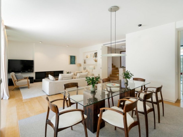 For Rent – Golden Mile – Modern 4 Bedrooms Villa – Near Beach & Marbella Town
