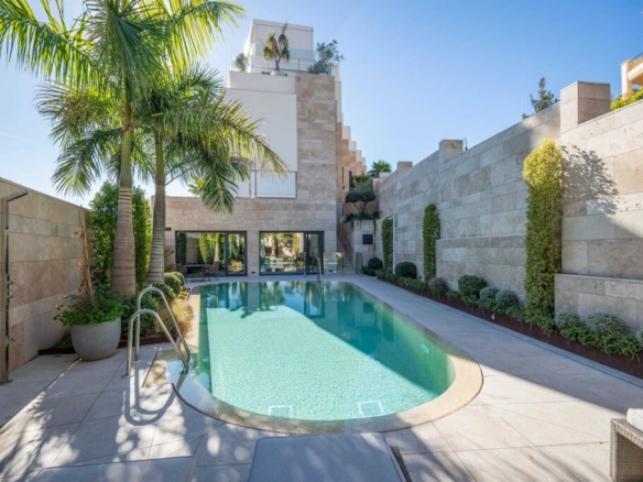 For Rent – Luxurious 3-Bedroom Duplex Apartment with Spectacular Views