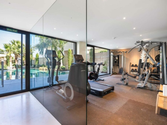 For Rent – Luxurious 3-Bedroom Duplex Apartment with Spectacular Views