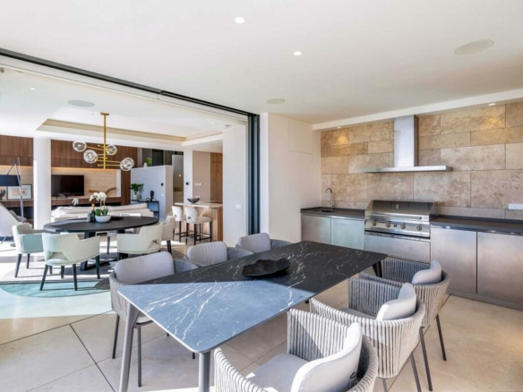 For Rent – Luxurious 3-Bedroom Duplex Apartment with Spectacular Views