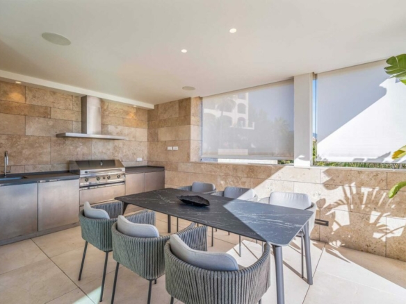 For Rent – Luxurious 3-Bedroom Duplex Apartment with Spectacular Views