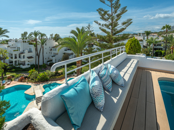 For Rent –  Luxurious Penthouse in Alhambra del Mar ✨🌴 3 Bedrooms – Walk to Beach & Marbella Town