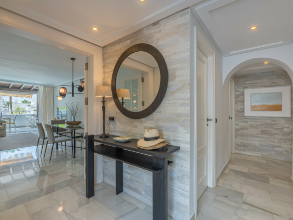 For Rent –  Luxurious Penthouse in Alhambra del Mar ✨🌴 3 Bedrooms – Walk to Beach & Marbella Town