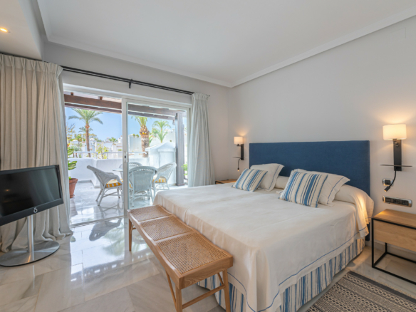 For Rent –  Luxurious Penthouse in Alhambra del Mar ✨🌴 3 Bedrooms – Walk to Beach & Marbella Town