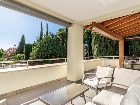 SOLD – Golden Mile: Luxurious Apartment in  Gated Community |  Marbella