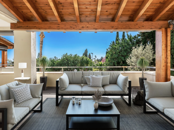 SOLD – Golden Mile: Luxurious Apartment in  Gated Community |  Marbella
