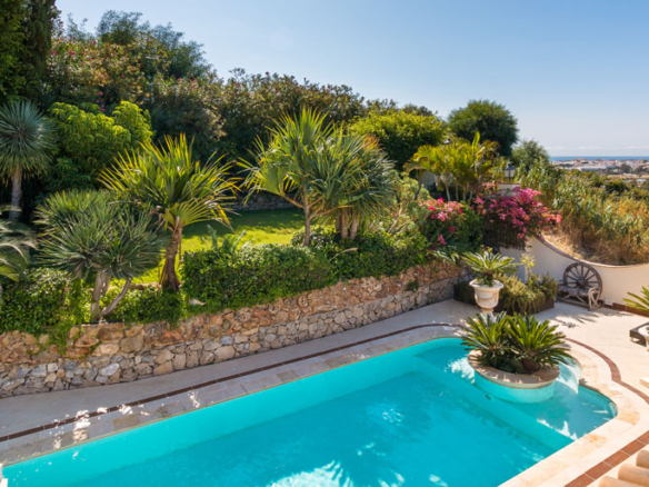 For Sale – Nueva Andalucia – 4 Bedroom villa – Large plot