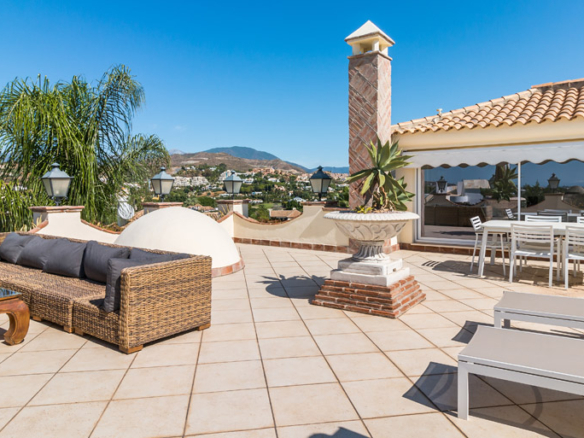 For Sale – Nueva Andalucia – 4 Bedroom villa – Large plot