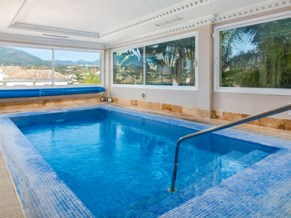 For Sale – Nueva Andalucia – 4 Bedroom villa – Large plot