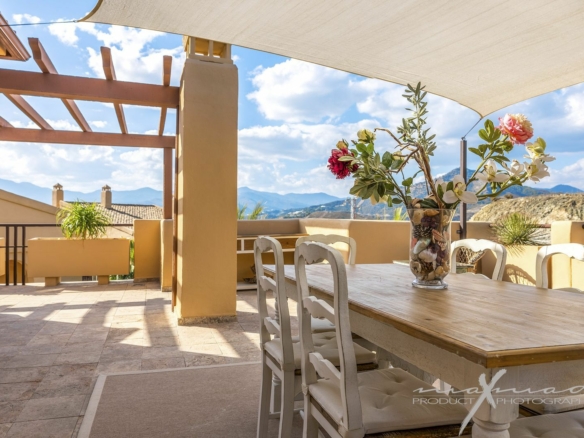🏡 Incredible 3B Penthouse for sale in Hacienda de Señorío de Cifuentes!
