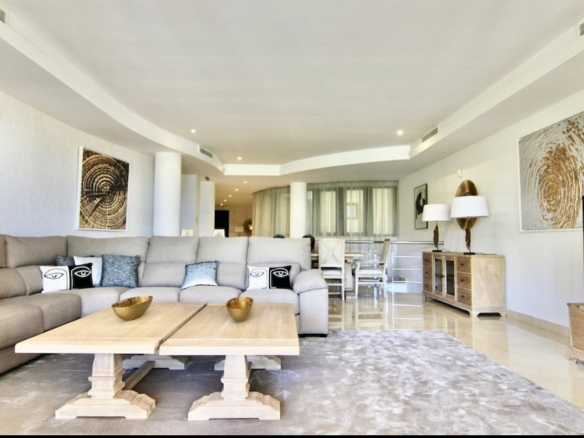 LAGUNA DE BANÚS 3B DUBLEX APT. FOR RENT IN MARBELLA – PUERTO BANUS