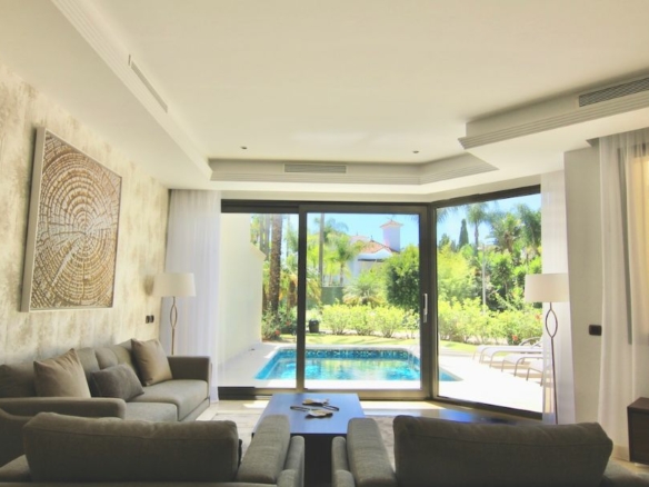 LAGUNA DE BANÚS 3B DUBLEX APT. FOR RENT IN MARBELLA – PUERTO BANUS