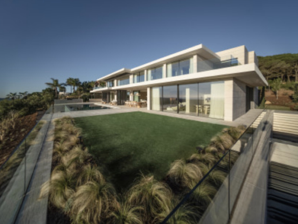 Luxury new Modern Villa with Panoramic Views in Sotogrande ! 🌴🏡
