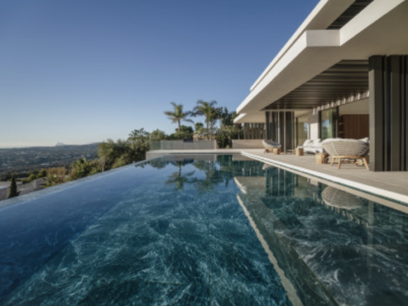 Luxury new Modern Villa with Panoramic Views in Sotogrande ! 🌴🏡