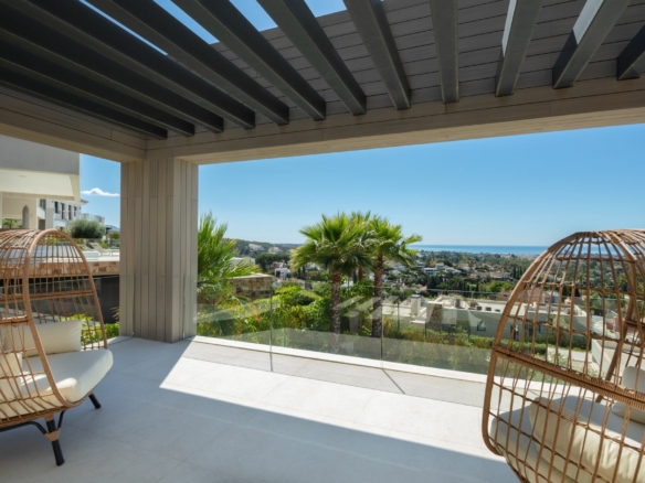 🌟 Magnificent Modern Villa for Sale in Nueva Andalucia 🌟 Sea Views