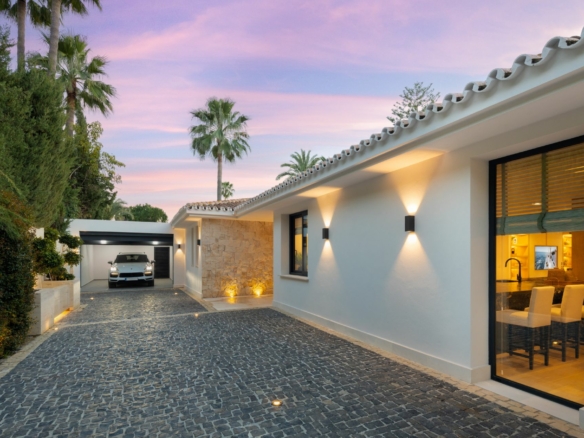 🏠 FOR SALE 🏠 Nueva Anadalucia – Turnkey Villa – Central