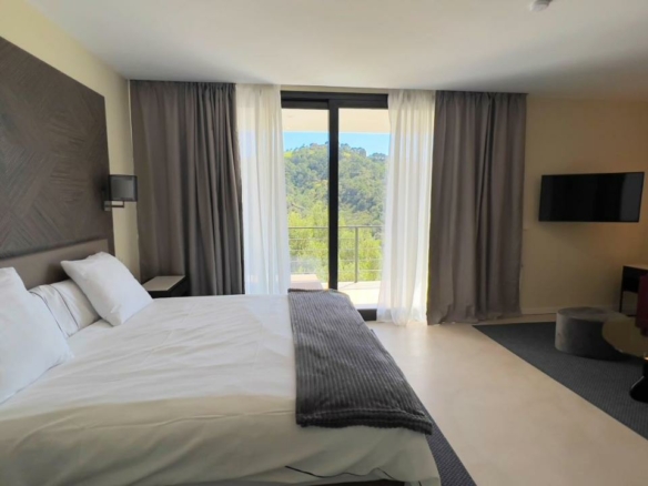 For sale & rent – Modern villa  in Gated community Monte Mayor  Benahavís, Spain🇪🇸 