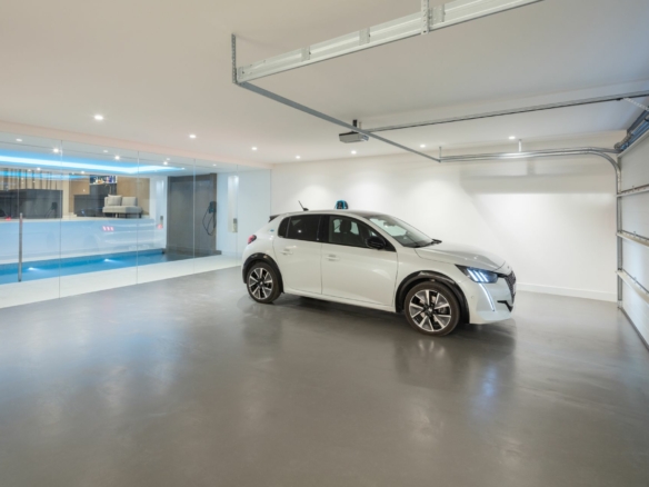 🌟 Magnificent Modern Villa for Sale in Nueva Andalucia 🌟 Sea Views