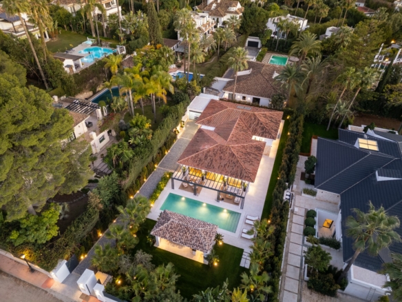 🏠 FOR SALE 🏠 Nueva Anadalucia – Turnkey Villa – Central