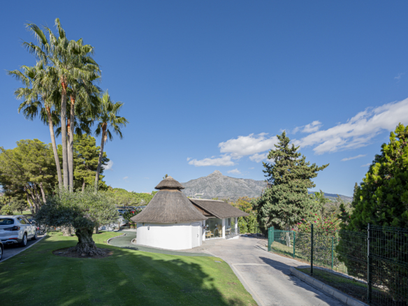 Luxury Villa in Peñablanca, Aloha, Nueva Andalucía  