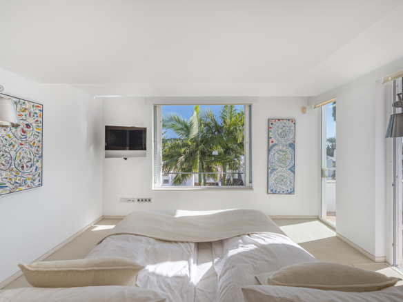 Luxury Villa in Peñablanca, Aloha, Nueva Andalucía  