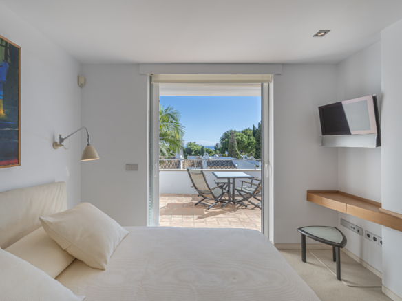 Luxury Villa in Peñablanca, Aloha, Nueva Andalucía  