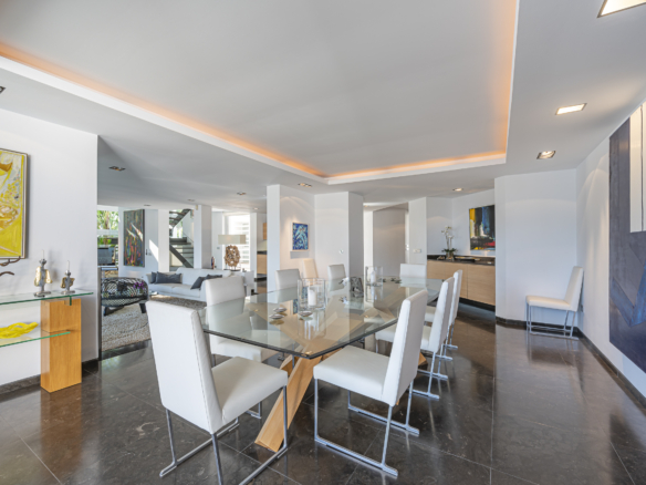 Luxury Villa in Peñablanca, Aloha, Nueva Andalucía  