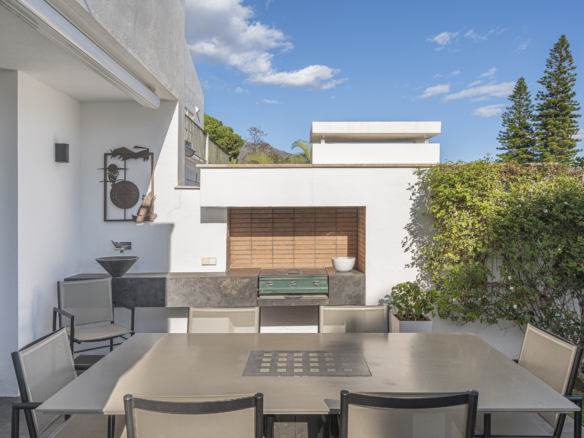 Luxury Villa in Peñablanca, Aloha, Nueva Andalucía  